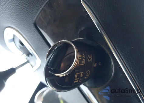 2012 Chrysler Town & Country Touring-L z USA, uszkodzony, nr VIN 2C4RC1CG9CR106857